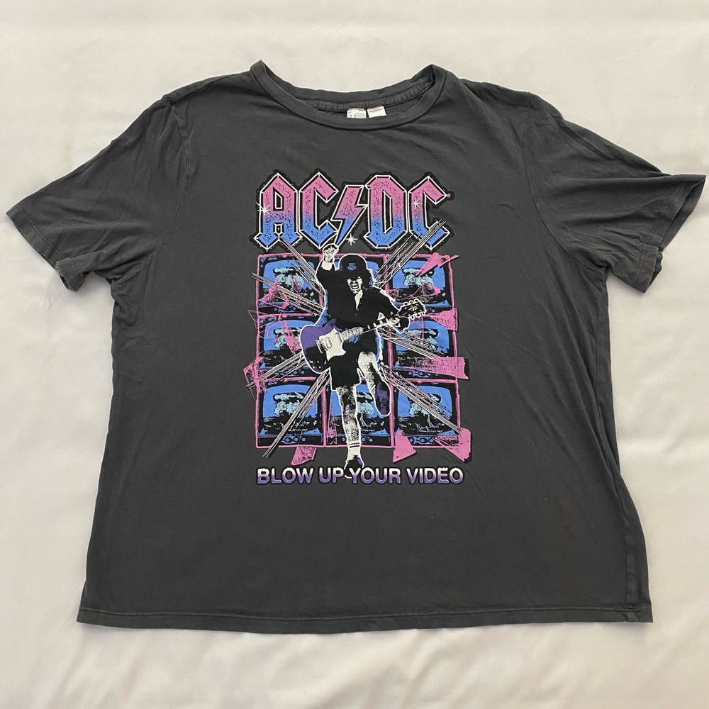 AC/DC Gray T-Shirt. Short Sleeve. “Blow Up Your Video”. Size Medium